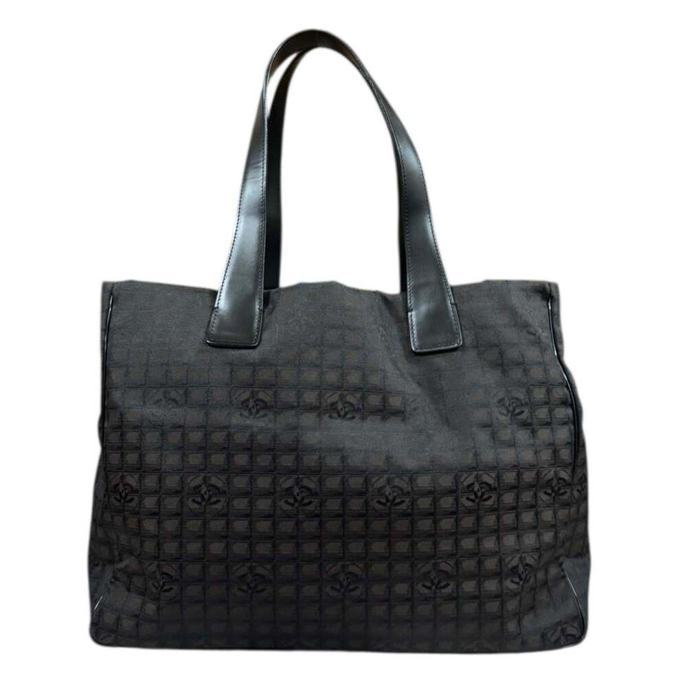 CHANEL Black Tote Bag - Picture 4 of 10